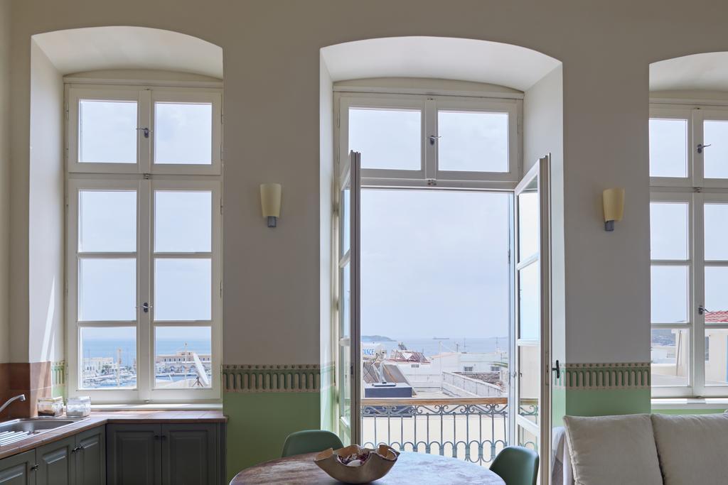 Guesthouse Lila Ermoúpoli Extérieur photo